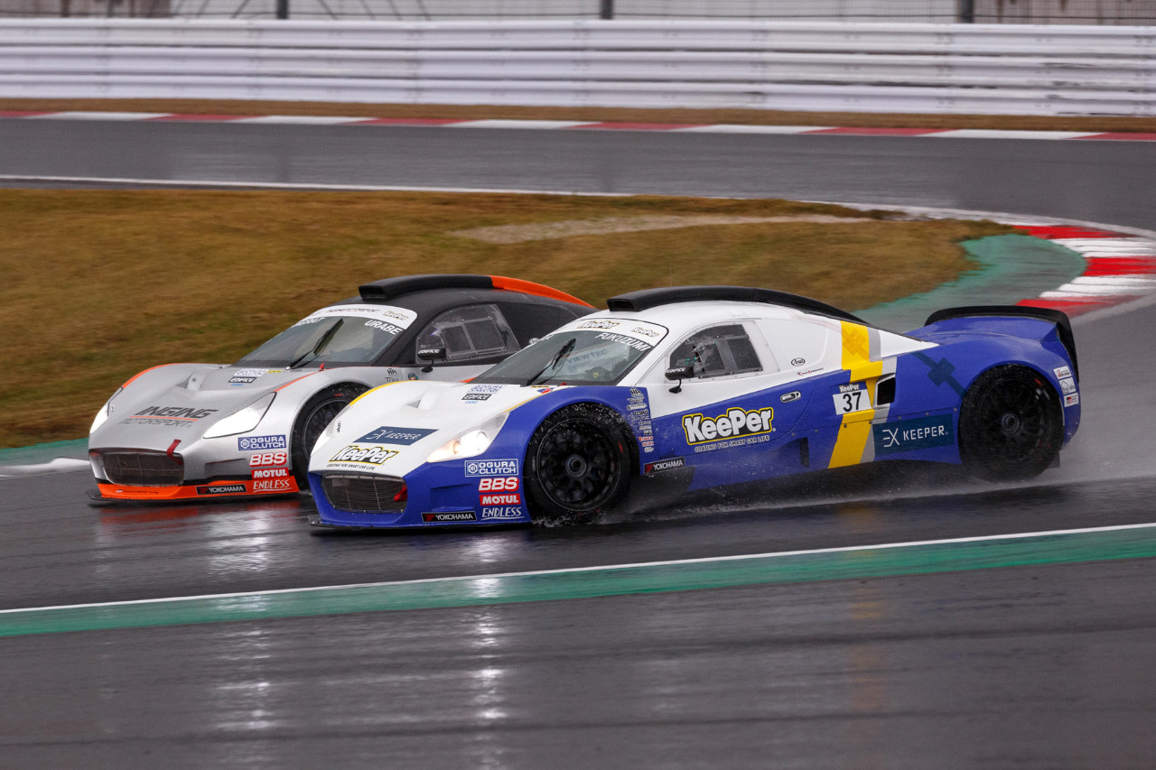 2025年インタープロトシリーズ第5戦　卜部和久（INGING MOTORSPORT）と福住仁嶺（キーパー号）