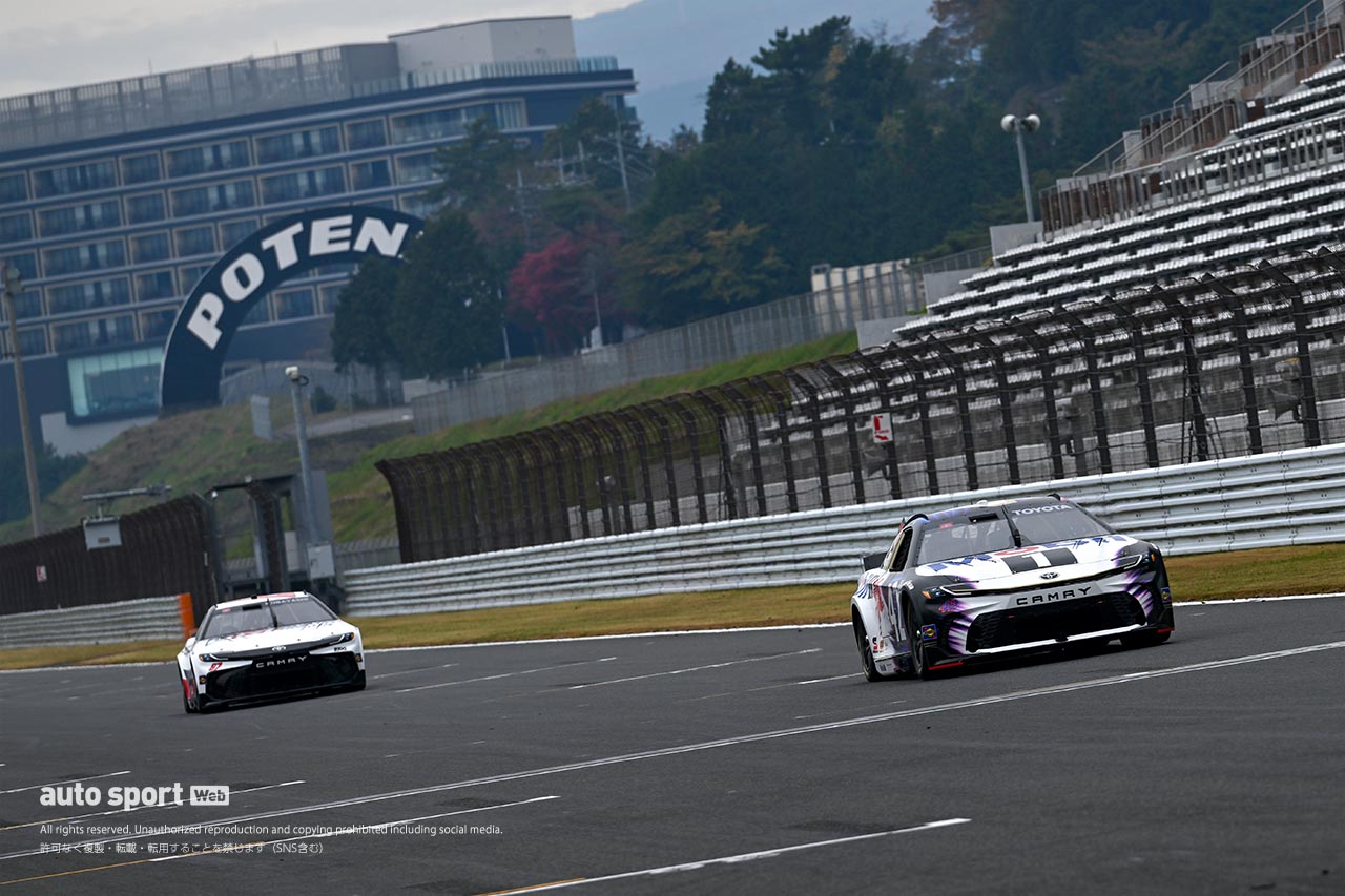 NASCARが富士スピードウェイに見参！ 11月14日のスーパー耐久第7戦富士でのデモランに向け専有走行に臨む