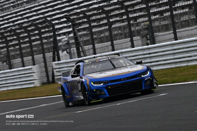 NASCARが富士スピードウェイに見参！ 11月14日のスーパー耐久第7戦富士でのデモランに向け専有走行に臨む