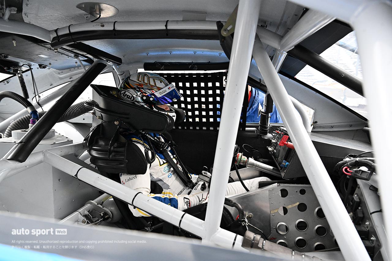 NASCARが富士スピードウェイに見参！ 11月14日のスーパー耐久第7戦富士でのデモランに向け専有走行に臨む