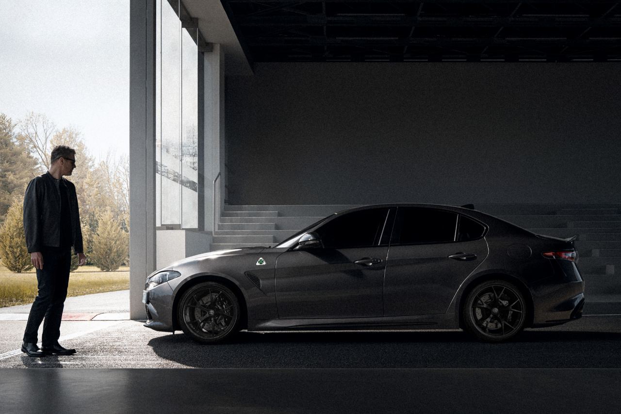 アルファロメオ、正統派サルーン『ジュリア』にアクラポビッチ製のエキゾースト装備の限定車“エストレマ”を設定