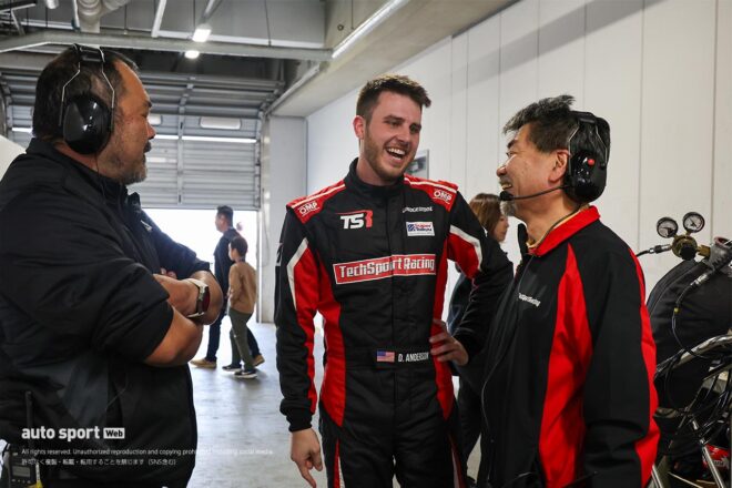 エンジンがかからない！ スーパー耐久第7戦富士のST-USAクラスに登場したマスタング・ダークホースRがトラブルを乗り越え予選に復活