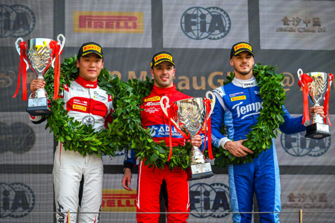 フェラーリ、FIA GTワールドカップ初優勝。マカオでアントニオ・フォコが躍動、予選からトップ譲らず完勝