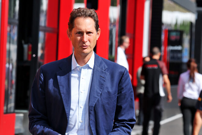 ジョン・エルカーン