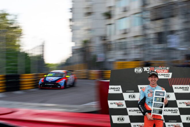 初戦決着でジロラミ今季3勝目、3位表彰台のエルラシェールが3度目の王座獲得／TCRワールドツアー最終戦マカオ身3度目の王座獲得／TCR最終戦マカオ