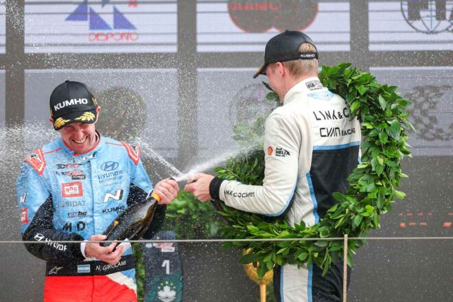 初戦決着でジロラミ今季3勝目、3位表彰台のエルラシェールが3度目の王座獲得／TCRワールドツアー最終戦マカオ