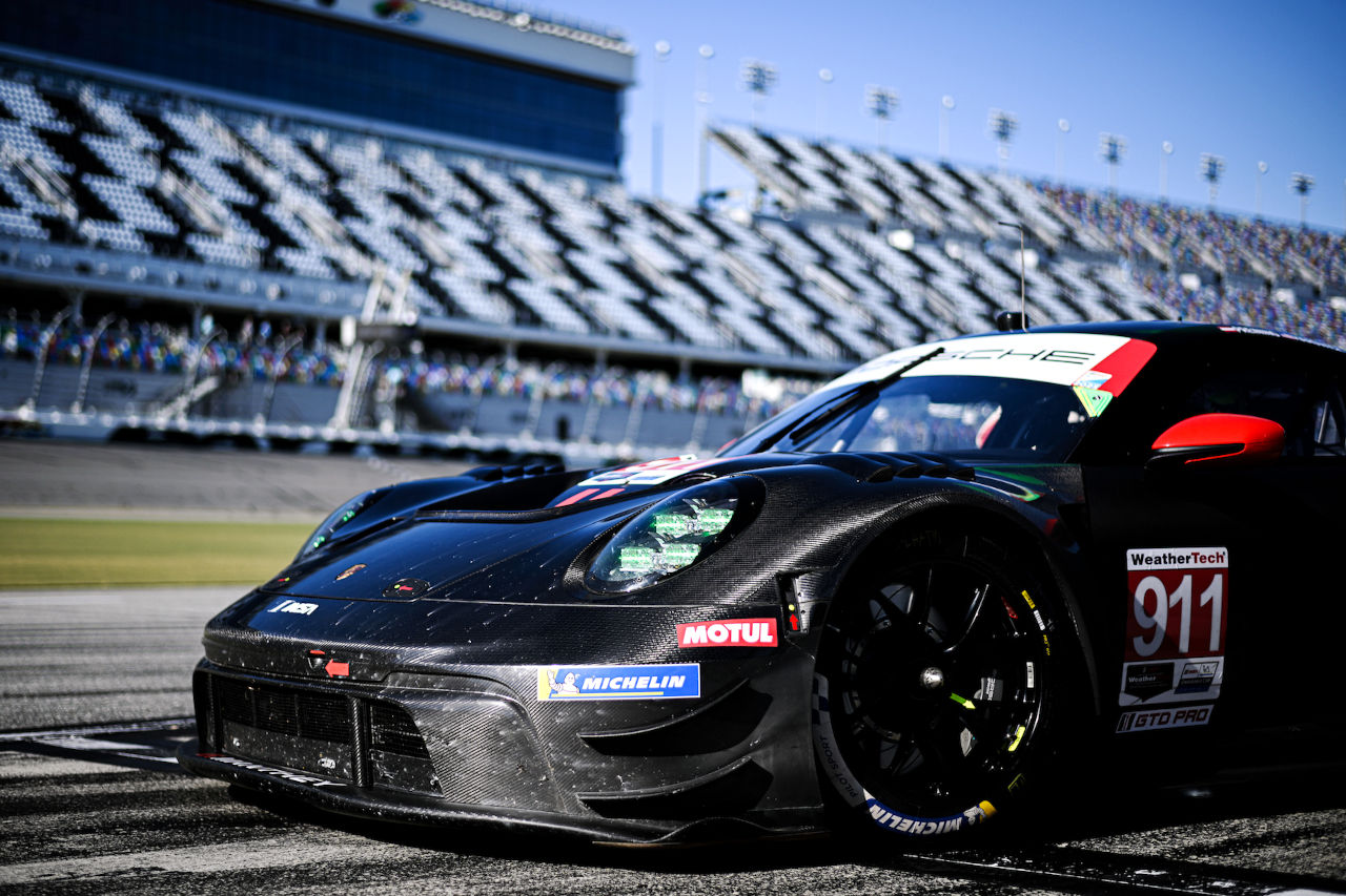 2026年投入の『911 GT3 Rエボ』がデイトナ初見参。ポルシェが考えるBoP（＝性能調整）レースに強いクルマとは