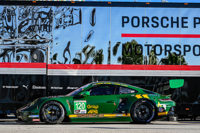 ポルシェ911 GT3 Rエボのサイドビュー