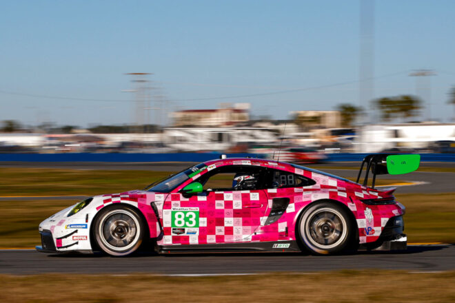 ポルシェ911 GT3 Rのサイドビュー