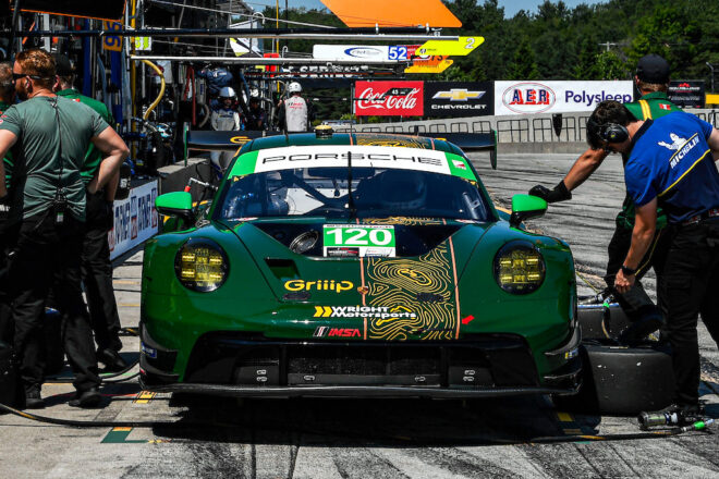 ポルシェ911 GT3 Rを真正面から