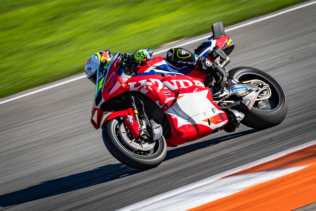 MotoGP初走行のモレイラ「実際に走らないとこのスピードは想像できない」と嬉しさ滲ます／バレンシア公式テスト