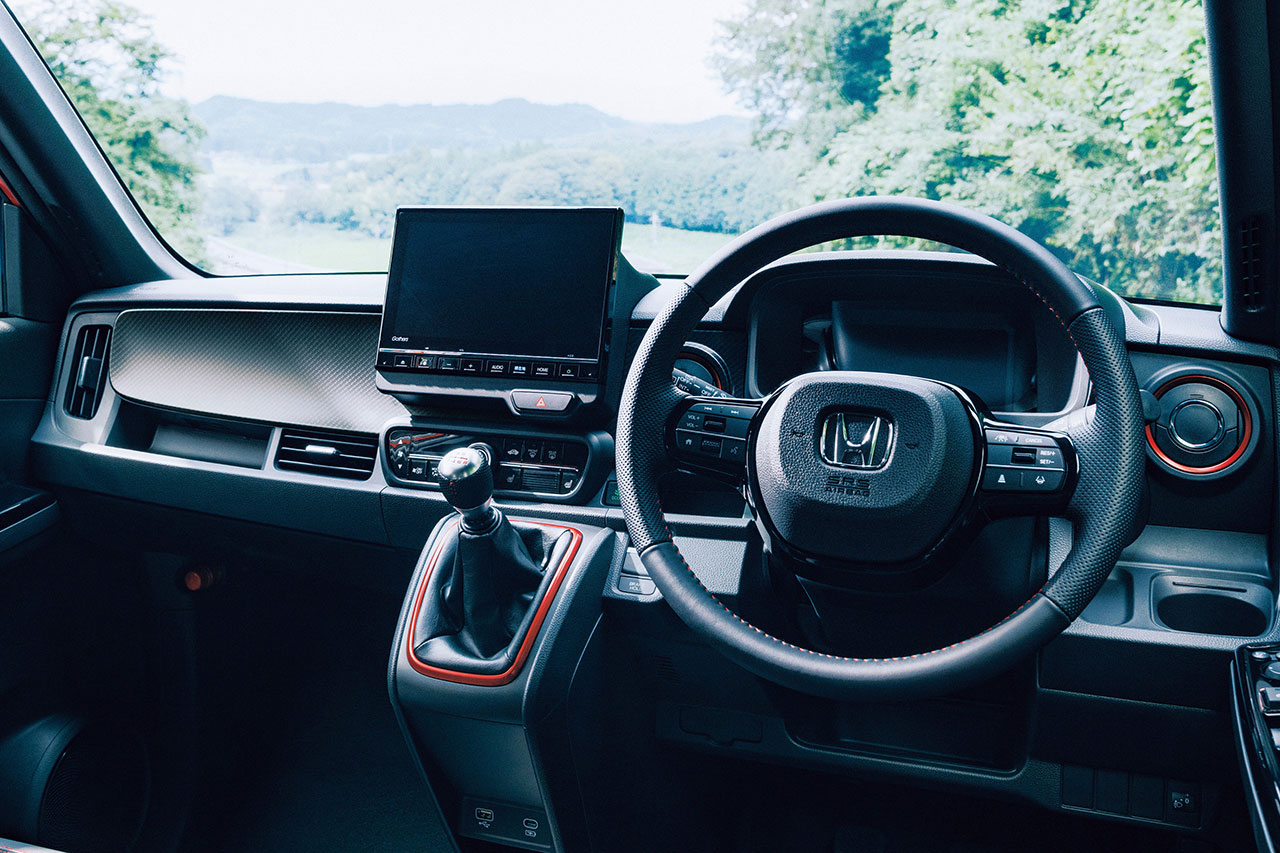 ホンダ『N-ONE』が一部改良。RSを6速MT専用化、特別タコメーターやシフトインジケーターも装備