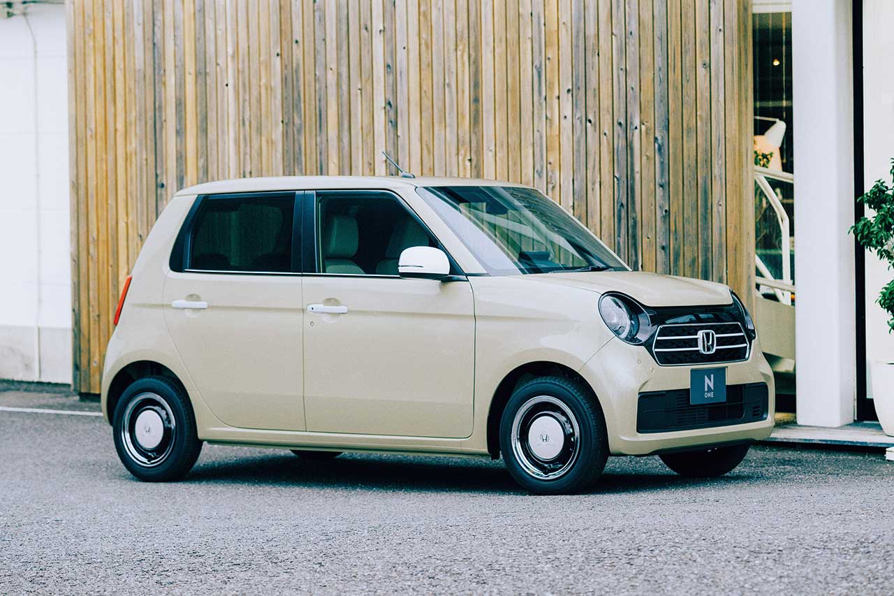 ホンダ『N-ONE』が一部改良。RSを6速MT専用化、特別タコメーターやシフトインジケーターも装備