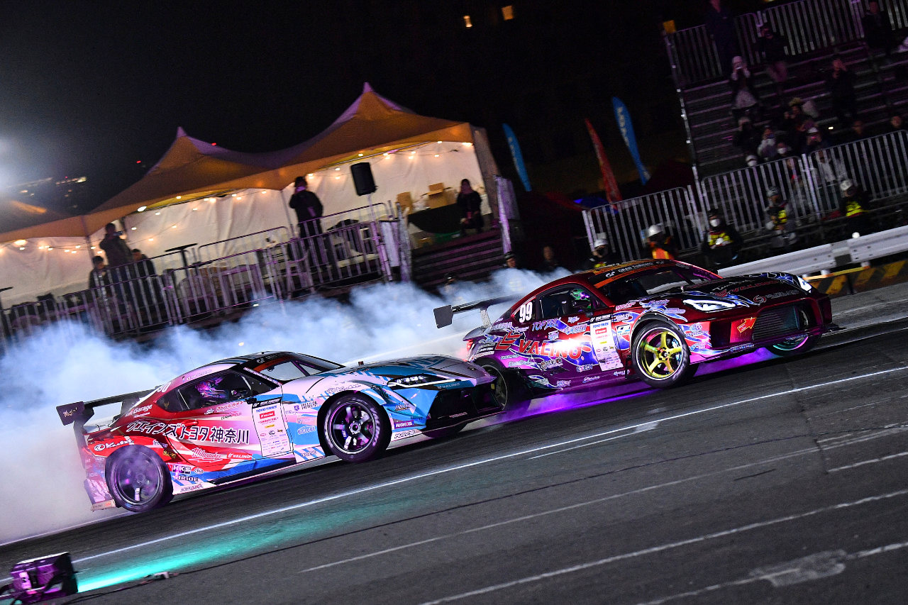 第10戦を藤野が制して1ポイント差で3度目のチャンピオンに輝く。第9戦は中村直樹が優勝／D1GPお台場