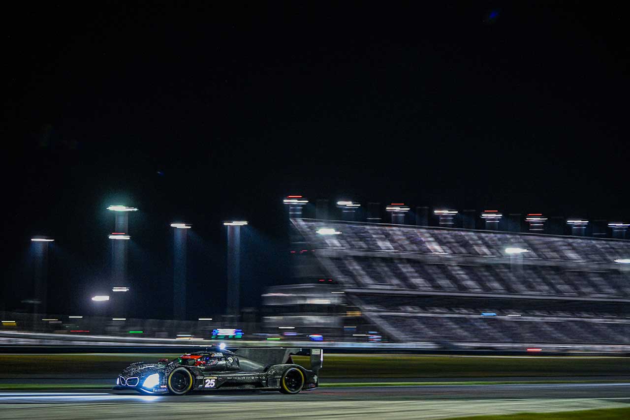 BMW Mハイブリッド V8