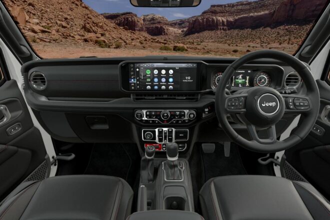 ジープ、高いオフロード性能を誇る『ラングラー』に特別なミリタリーグリーンの限定車が登場