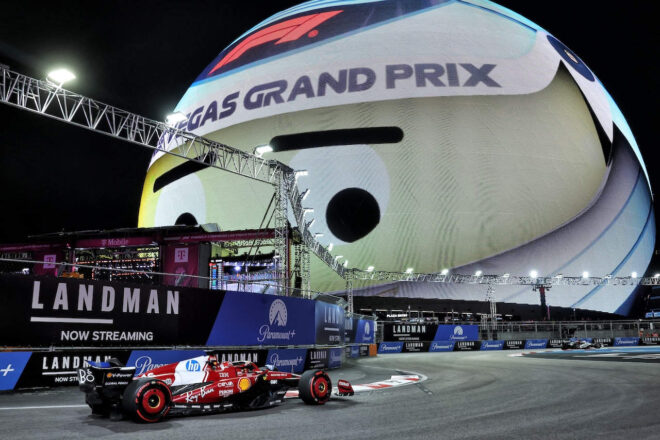 エンタメ界の巨匠、ラスベガスに降臨／真っ赤に染まった球体【SNSピックアップF1第22戦（1）】