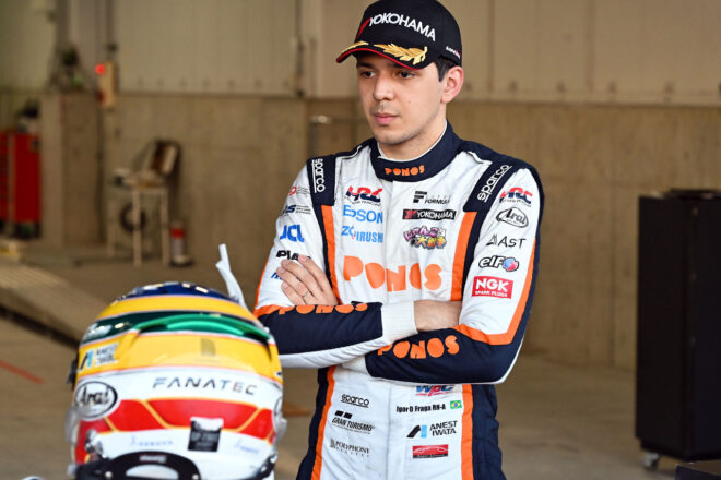 今季初優勝の野尻智紀、ランキングで先行する僚友の岩佐歩夢が出遅れ、微妙な位置関係に「僕がちょっと引くみたいな話も」【SF第11戦鈴鹿決勝会見】