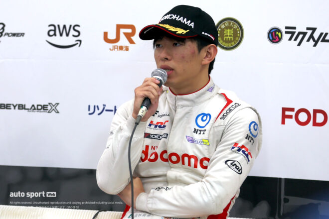 悔し涙の太田格之進「タイトル獲得に向け、やれることはやった」。佐藤蓮は0.7秒届かず「優勝しか見ていなかった」【SF第12戦鈴鹿決勝会見】