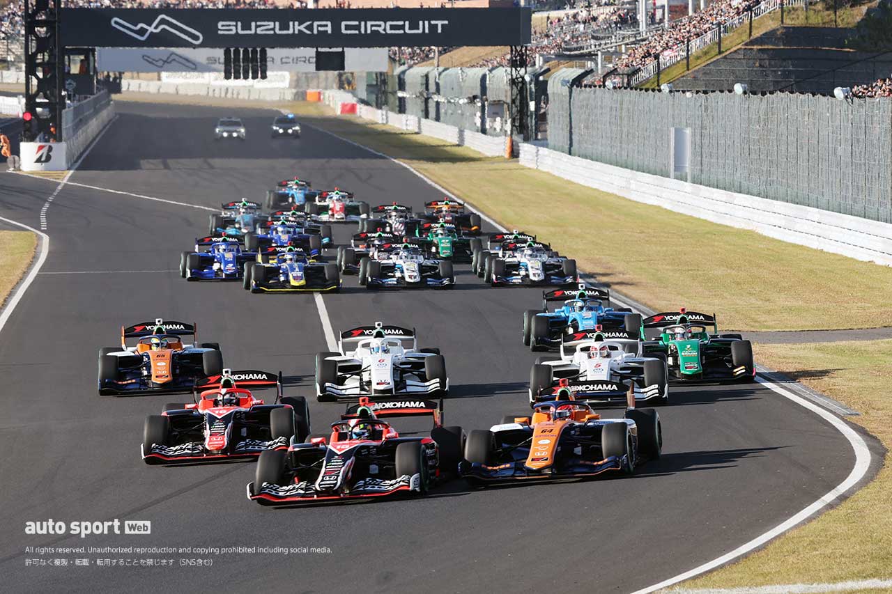 2025年スーパーフォーミュラ第12戦決勝スタート