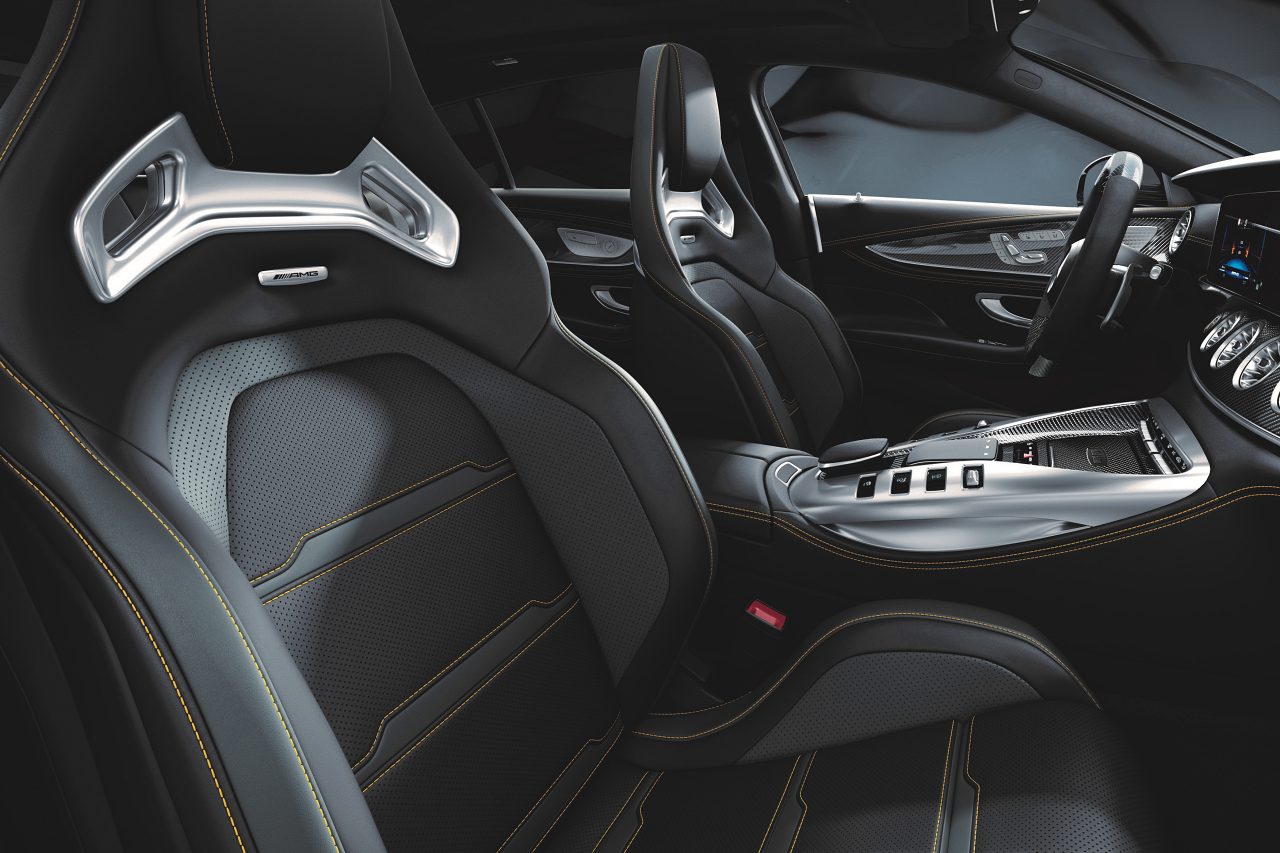 メルセデスAMG、旗艦『GT』の4ドアクーペに集大成となる2種類の限定車“Final Edition”を導入