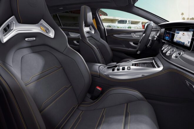 メルセデスAMG、旗艦『GT』の4ドアクーペに集大成となる2種類の限定車“Final Edition”を導入