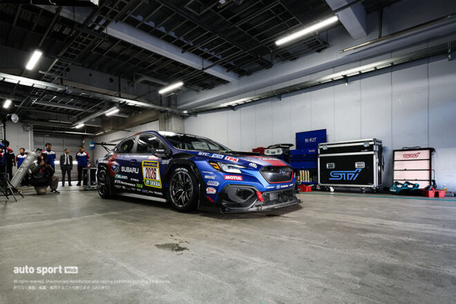 「今のニュルはキツすぎる。“楽に走れる”方が速い」と佐々木孝太。2026年型STI NBR Challengeの開発はサバイバル力を重視