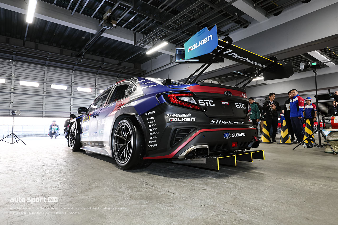 「今のニュルはキツすぎる。“楽に走れる”方が速い」と佐々木孝太。2026年型STI NBR Challengeの開発はサバイバル力を重視