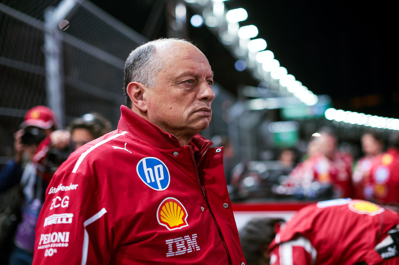 気落ちしたハミルトンに信頼を寄せるフェラーリF1代表「レース直後に感情的になるのはごく普通のこと」／ラスベガスGP