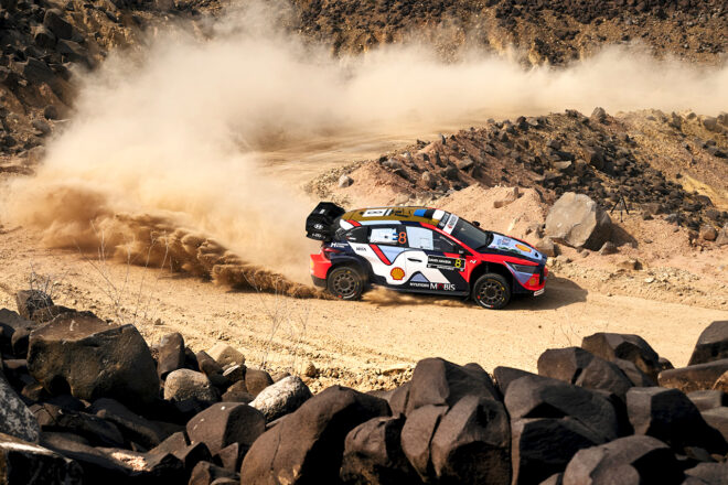 最終戦ラリー・サウジアラビアが開幕。ヒョンデのタナックが初日首位発進【デイ1レポート】