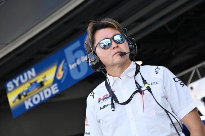 スーパーフォーミュラのSan-Ei Gen with B-Maxが本山哲監督の勇退を発表。7シーズンに渡りチームに貢献