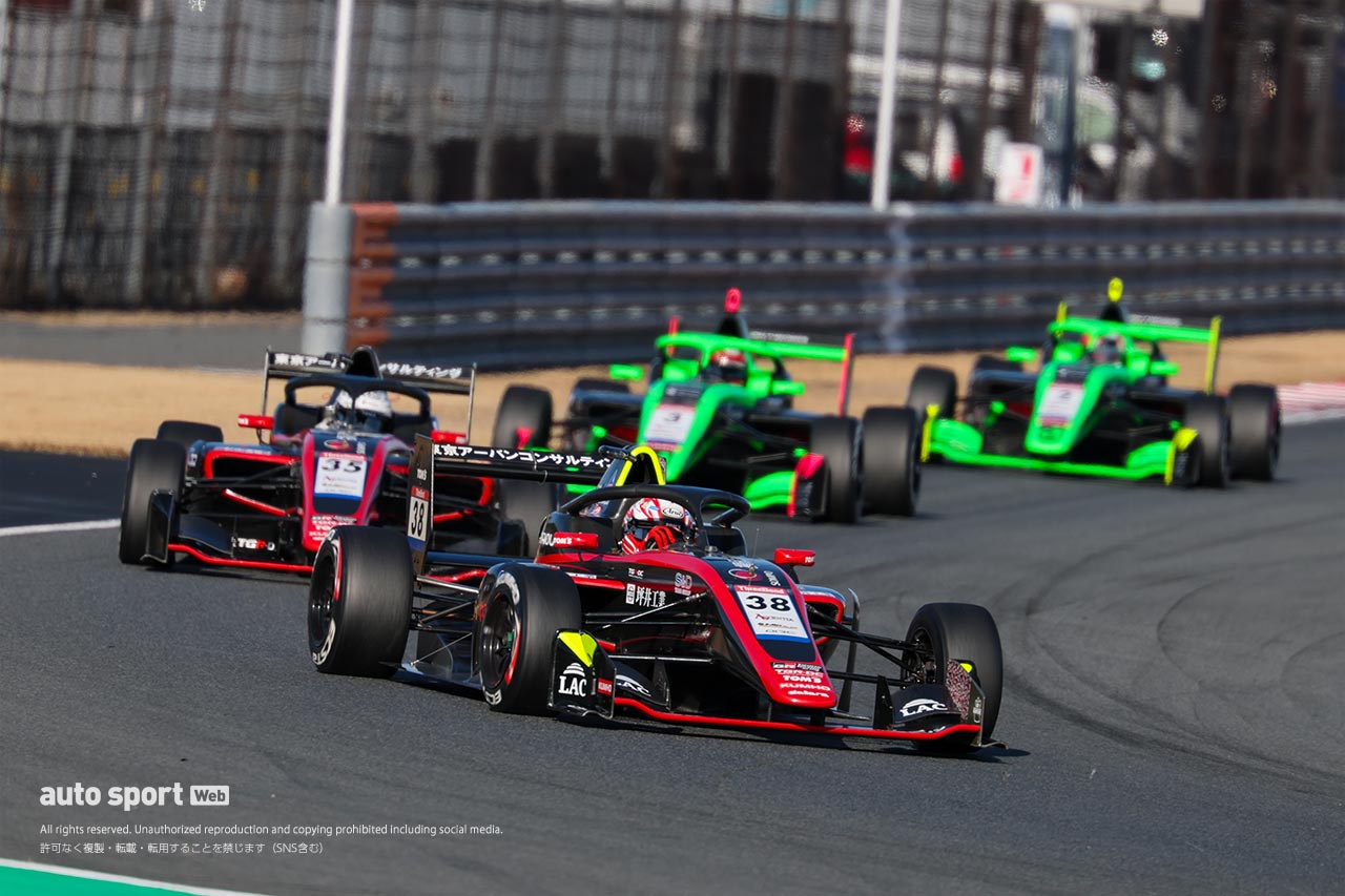 全日本スーパーフォーミュラ・ライツ選手権第17戦は野村勇斗が小林利徠斗との僅差の争いを制しシーズン11勝目