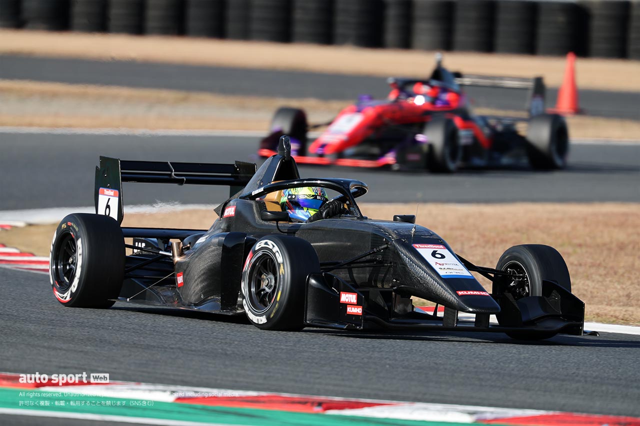 全日本スーパーフォーミュラ・ライツ選手権第17戦は野村勇斗が小林利徠斗との僅差の争いを制しシーズン11勝目