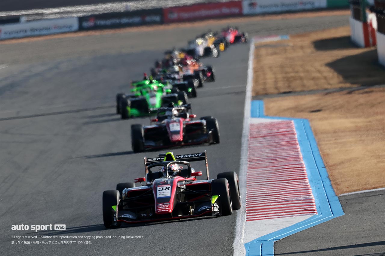 スーパーフォーミュラ・ライツ第18戦は野村勇斗がポール・トゥ・ウイン。今季12勝目を飾りシーズンを終える