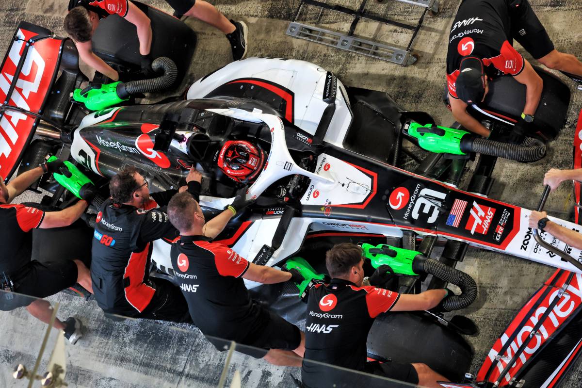 エステバン・オコン（ハース）