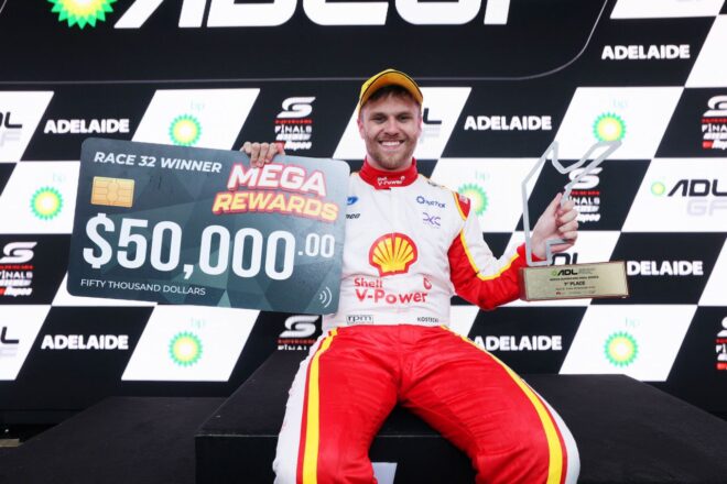 荒天の赤旗クラッシュやエンジン故障の波乱を経て、チャズ・モスタートが大逆転の初王者に／RSC最終戦