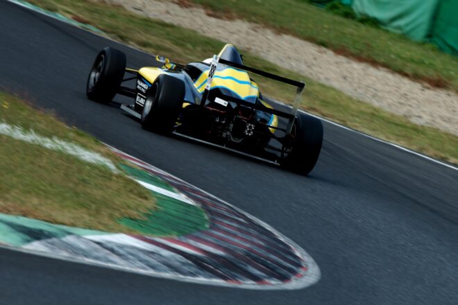 “眠っていた”ワイルドスピード。「私のほうが速い!」@助手席から始まったサマンスキー智子のF-Beチャレンジ