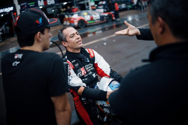 JP大事故の幕開けも、地元ネルソン・ピケJr.が父の祝福を受けポール・トゥ・ウイン達成／SCB第11戦