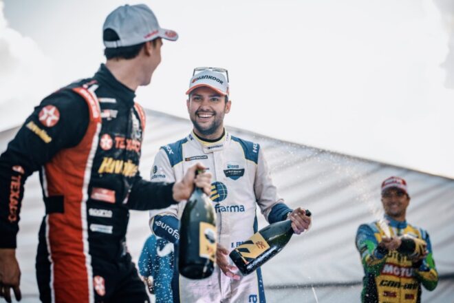 JP大事故の幕開けも、地元ネルソン・ピケJr.が父の祝福を受けポール・トゥ・ウイン達成／SCB第11戦