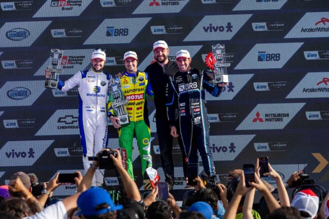 JP大事故の幕開けも、地元ネルソン・ピケJr.が父の祝福を受けポール・トゥ・ウイン達成／SCB第11戦