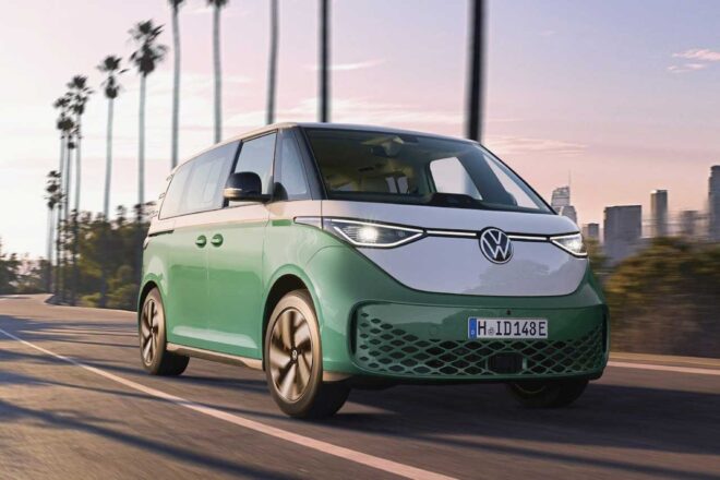 フォルクスワーゲン『ID.Buzz』が2025-2026日本カー・オブ・ザ・イヤーの2部門で受賞