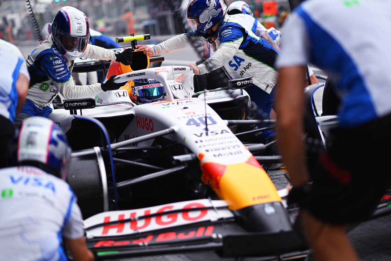 岩佐歩夢（レーシングブルズ）