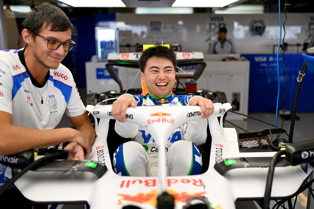 岩佐歩夢（レーシングブルズ）