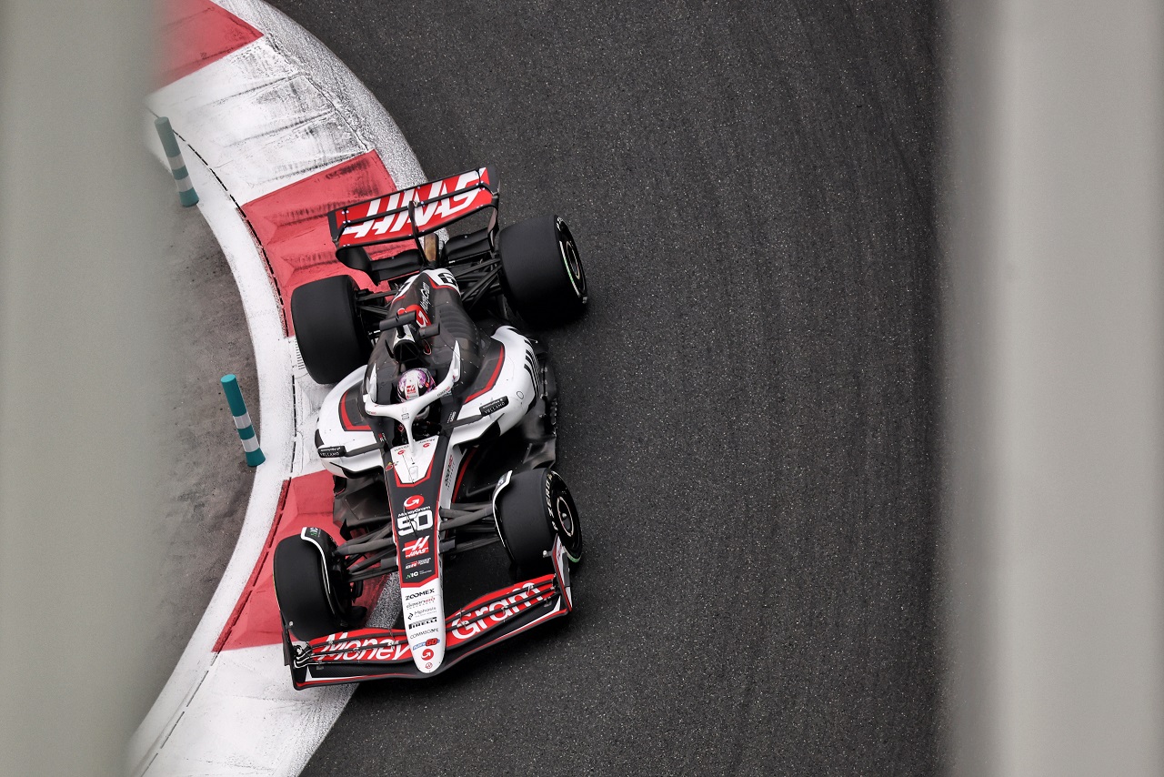 平川亮（ハース）