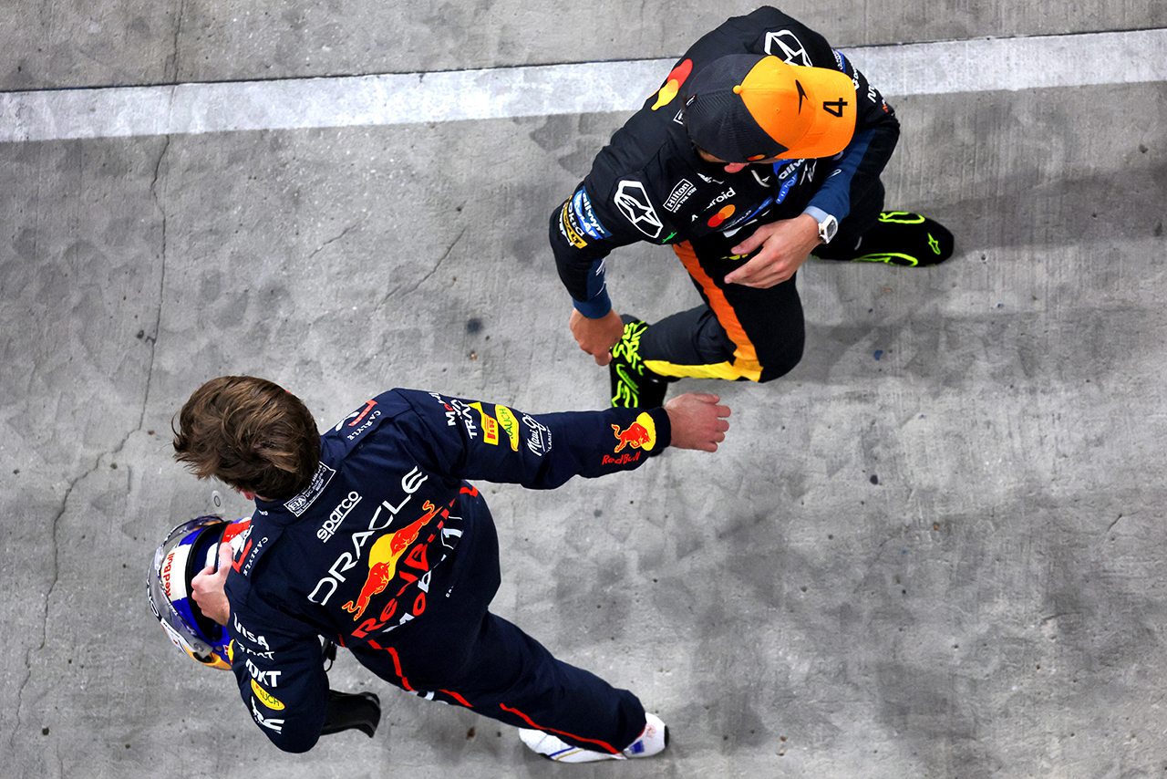 2025年F1第24戦アブダビGP　マックス・フェルスタッペン（レッドブル）、ランド・ノリス（マクラーレン）