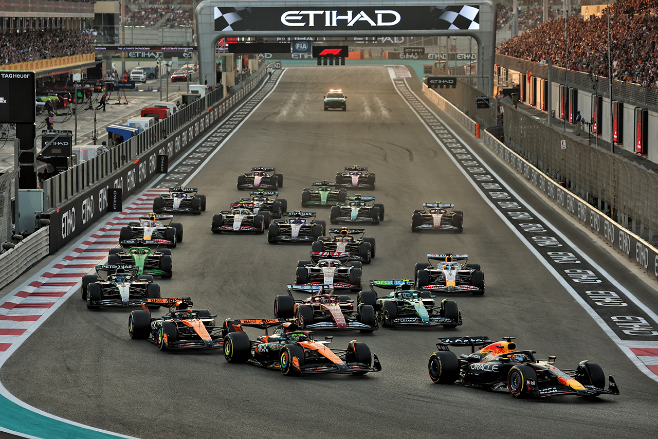2025年F1第24戦アブダビGP　スタート
