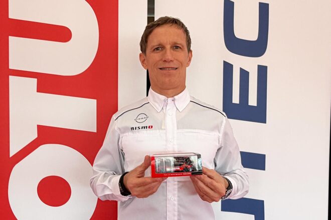 ロニー・クインタレッリのスーパーGTラストレースのMOTUL AUTECH Zを忠実に再現。スパーク製“引退仕様”ミニカーが12月12日から予約開始