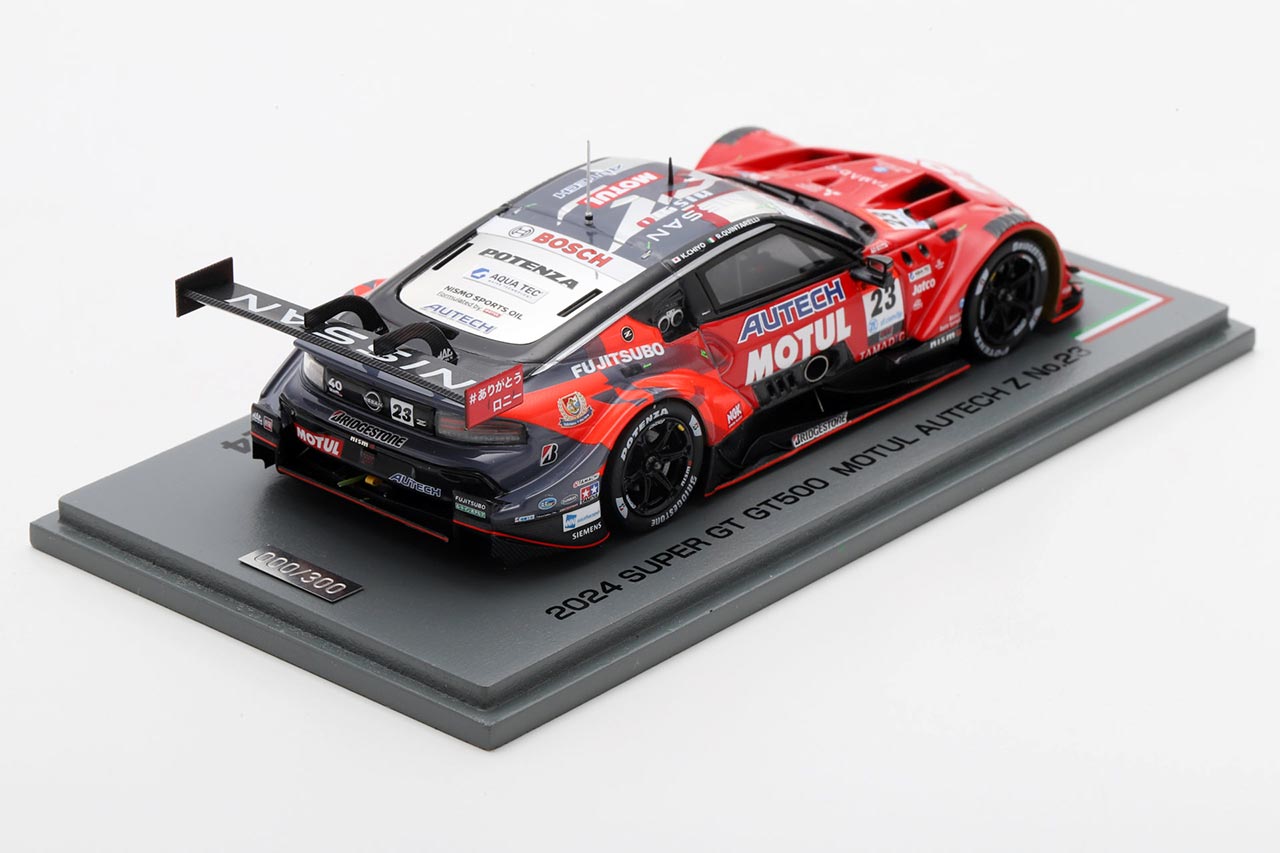 ロニー・クインタレッリのスーパーGTラストレースのMOTUL AUTECH Zを忠実に再現。スパーク製“引退仕様”ミニカーが12月12日から予約開始