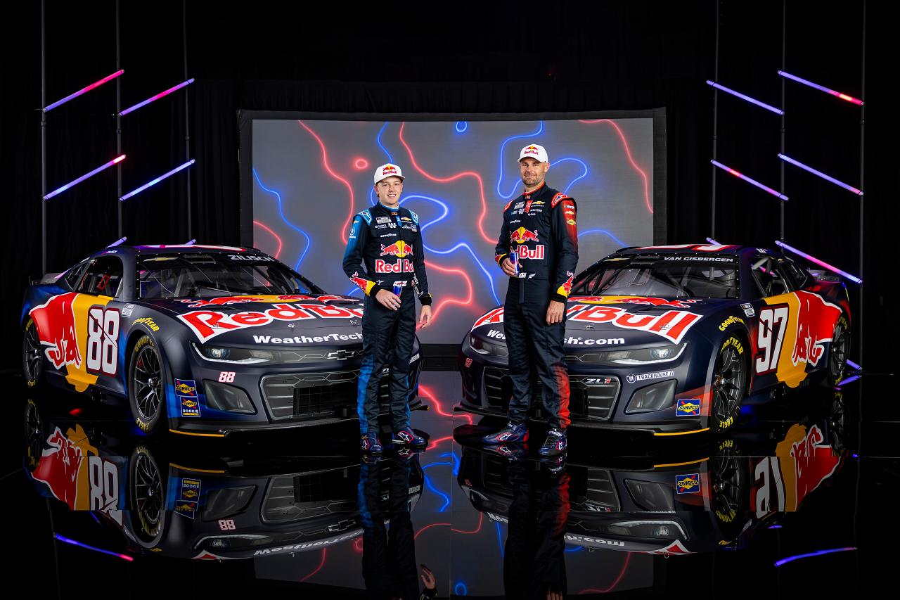 トラックハウス、来季NASCARカップシリーズに向けレッドブルと大型契約更新。25戦で公式カラーを採用へ