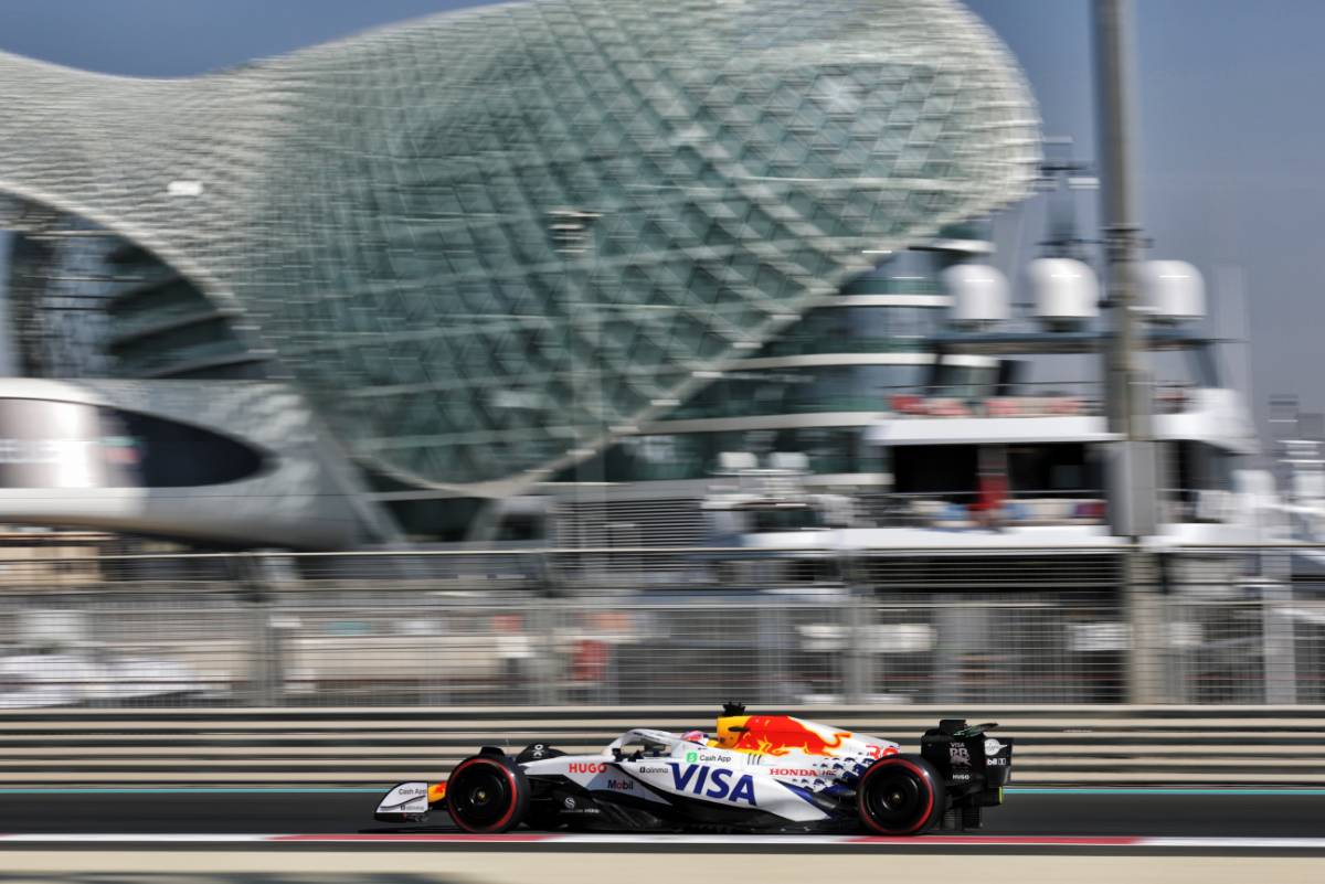 アービッド・リンドブラッド（レーシングブルズ）